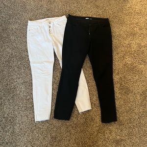 Set of 2. Old navy black and white jeans. 10